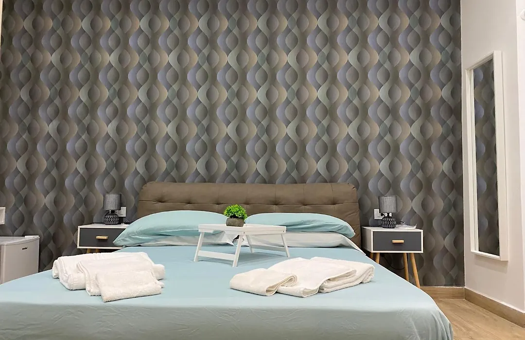 Urban Chic Suite Toledo-1