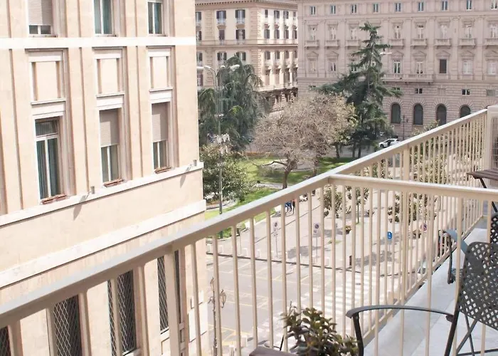 Hotel Domus Municipio Napoli